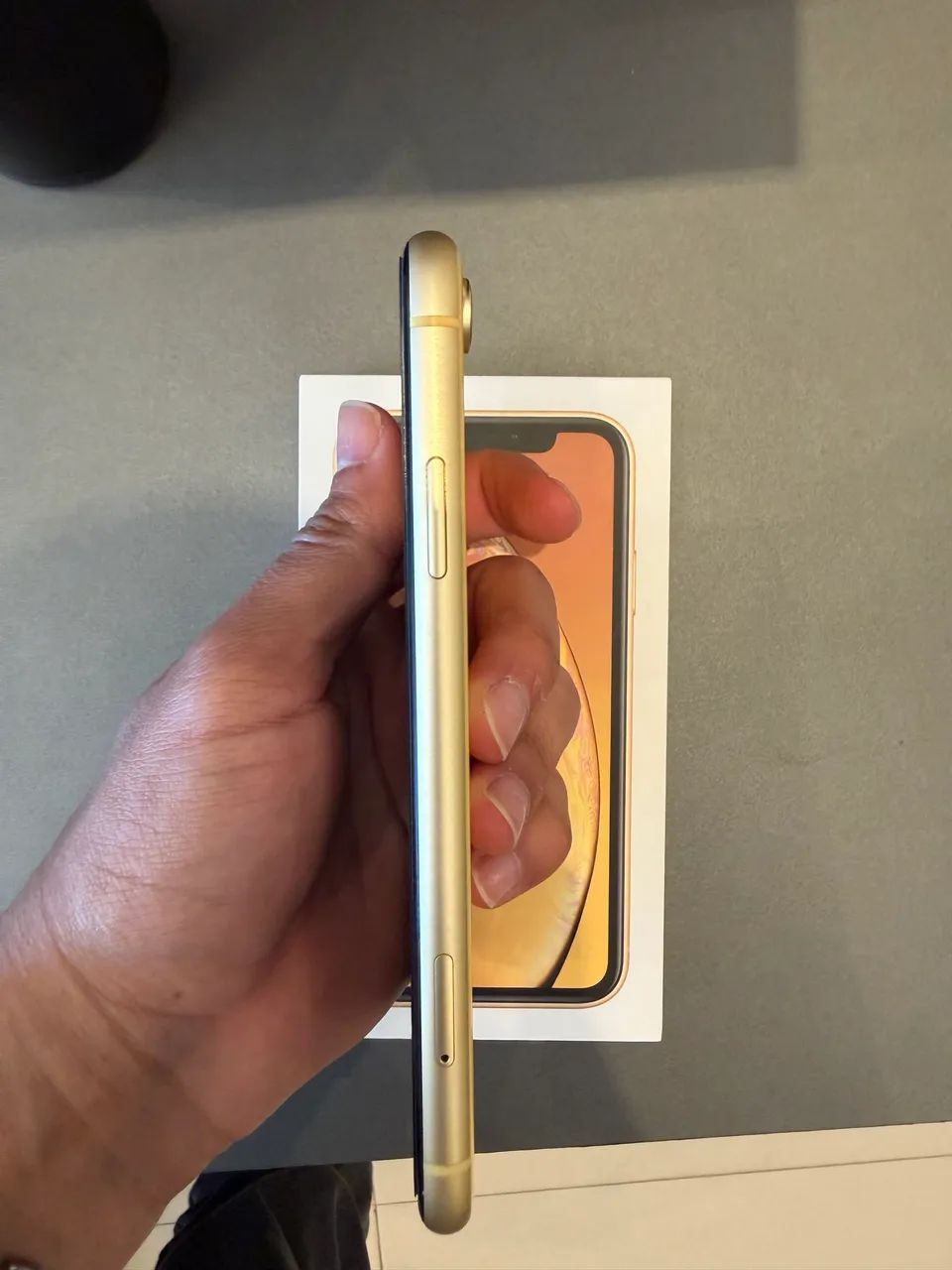iPhone XR 64GB Amarelo Original Completo | Impecável | Caixa e Cabo - Foto 4