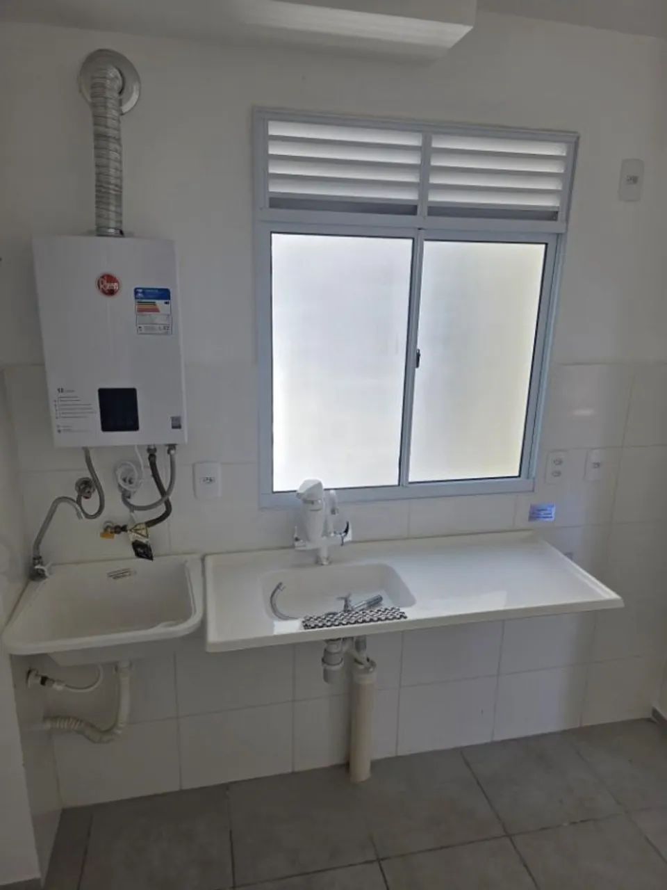 Foto Oalugo Apartamento De 2 Quartos/c Garagem Em NI No Brisa Do O Centro