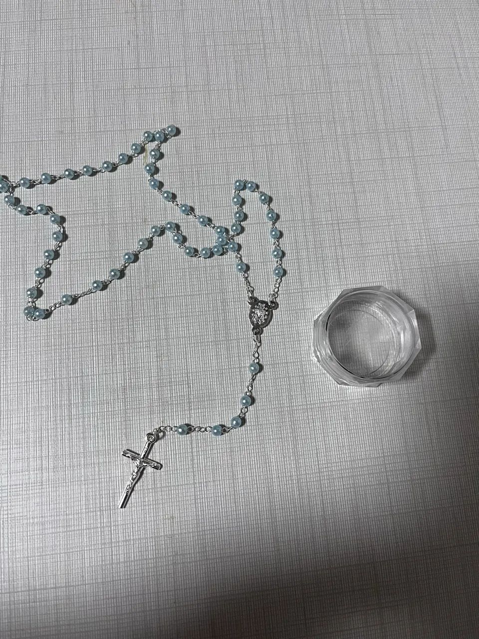 terço azul delicado com caixinha  lindo para presente