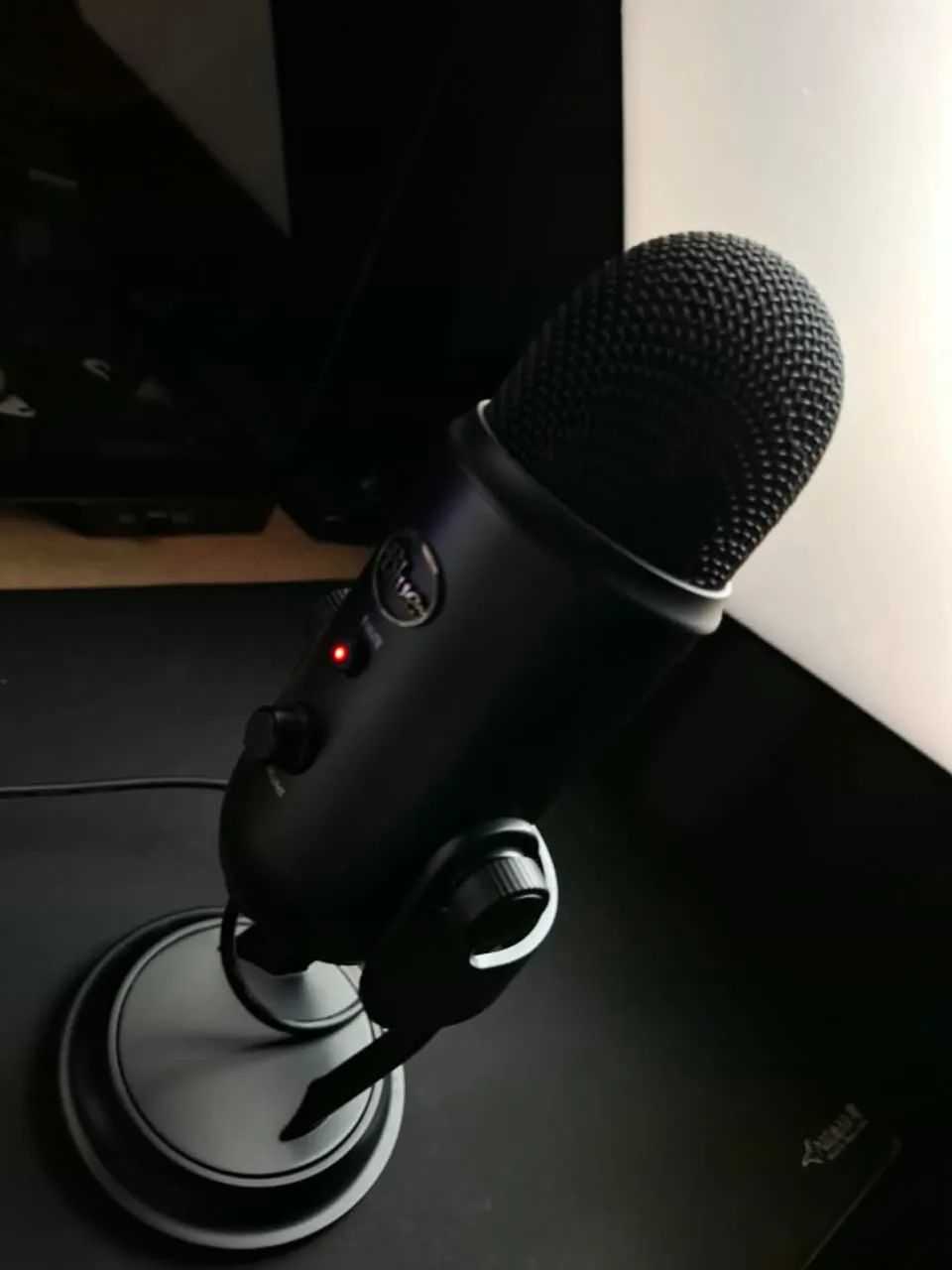 Microfone Logitech Blue Yeti Classic Preto - Revisado e Higienizado - Foto 2