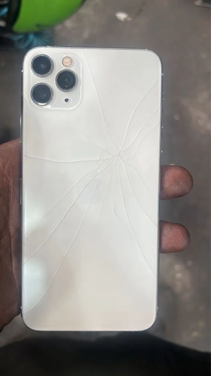 iPhone 11 Pro Max 64GB  - Foto 2