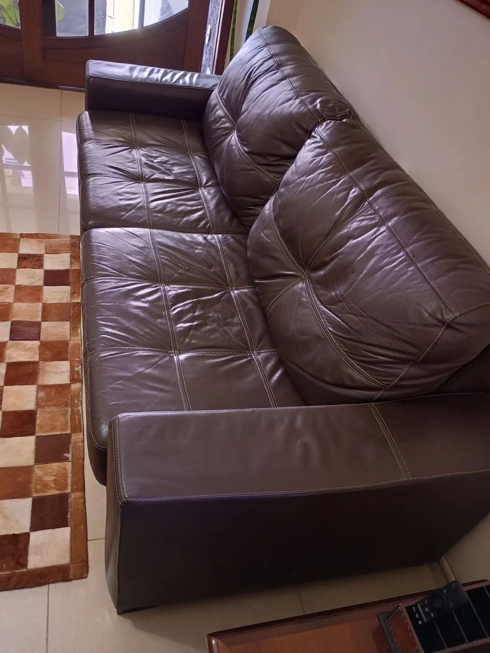 CONJUNTO DE SOFÁ EM COURO LEGÍTIMO - Foto 2