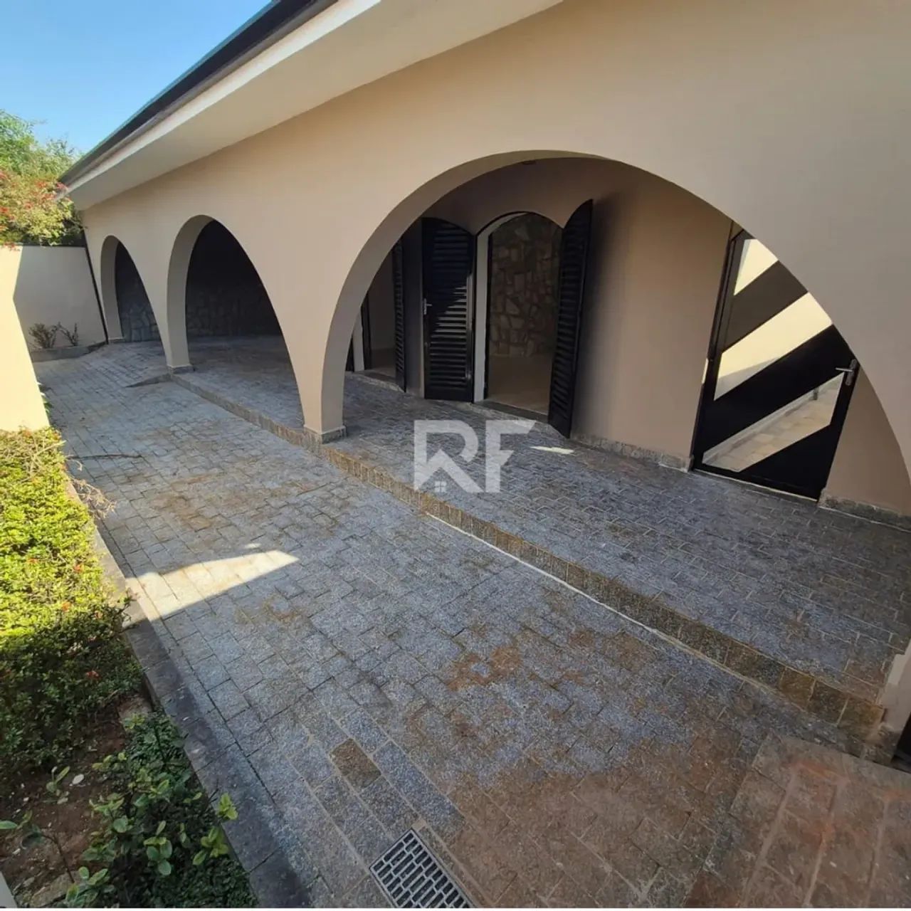 Excelente oportunidade na Vila Nova! Casa ampla, robusta e com 450m² de terreno. - Foto 3