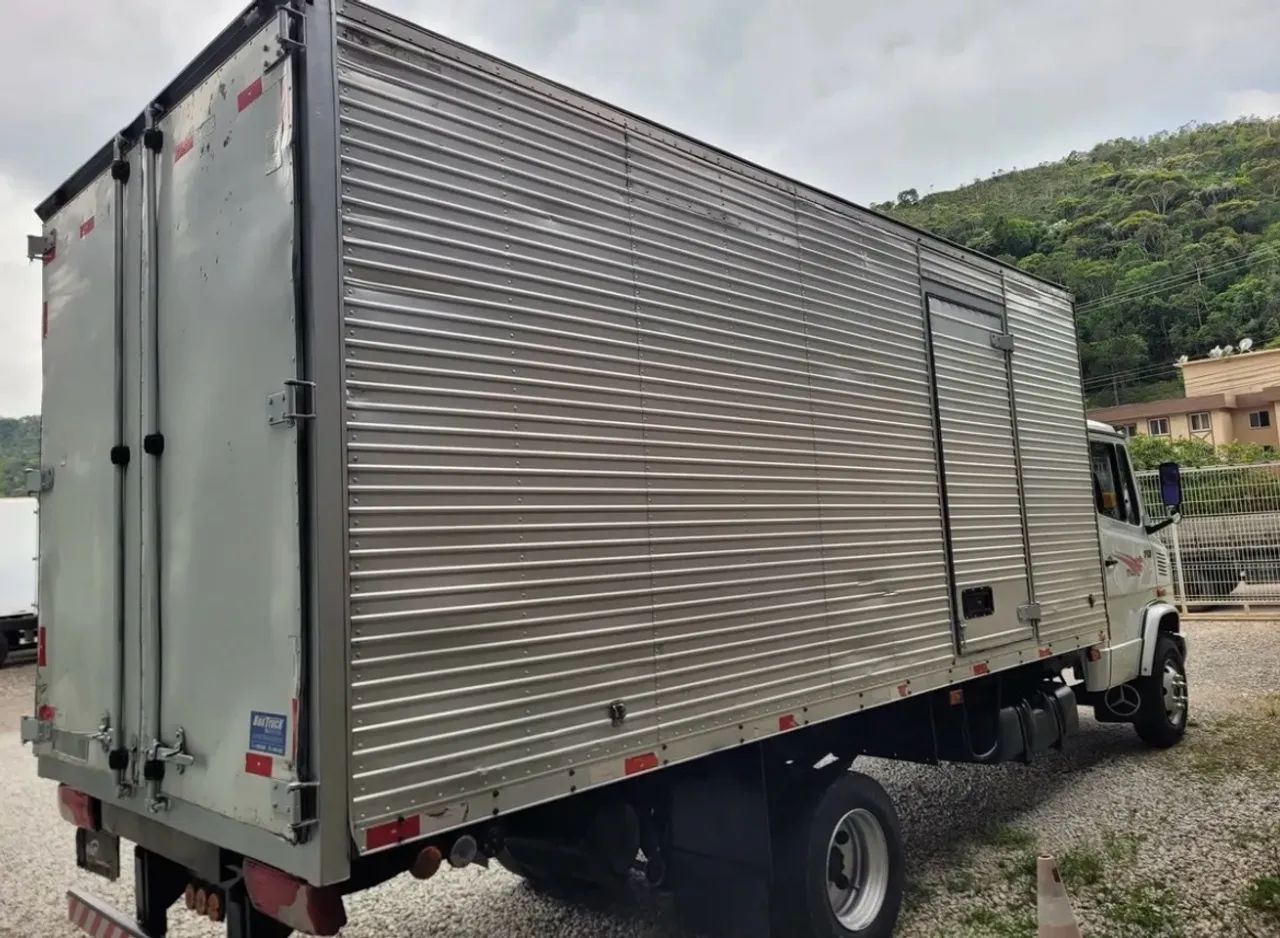 MB 710 PLUS 2005 BAÚ  - Foto 5