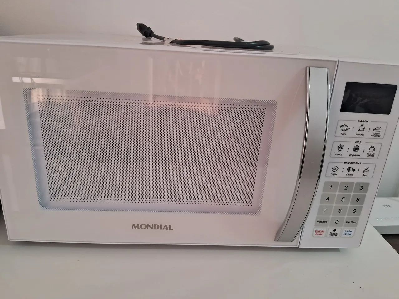 Vendo microondas marca mondial, novo , cor branco falar com Rosângela watsap * - Foto 2