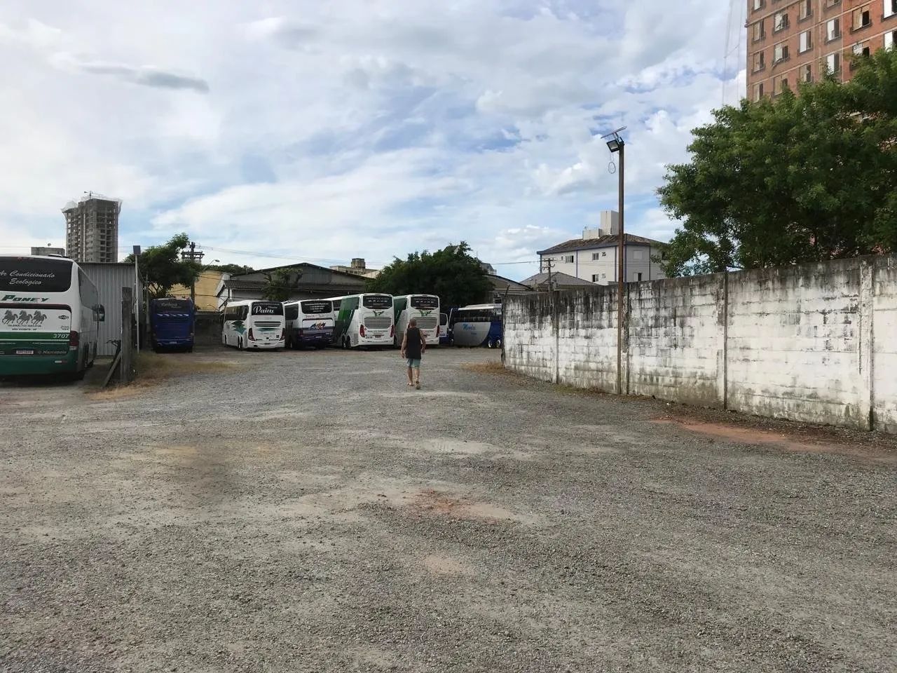 Terreno plano compactado à venda próximo ao centro de São Vicente - Foto 5