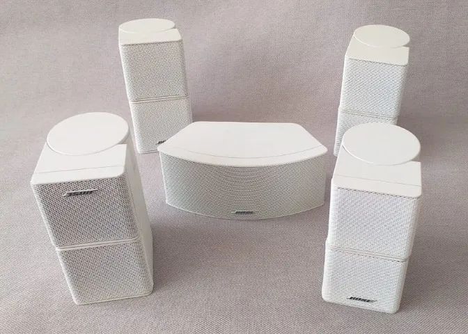 Cinco falantes marca Bose, novos. Para acoustimass three (efeitos