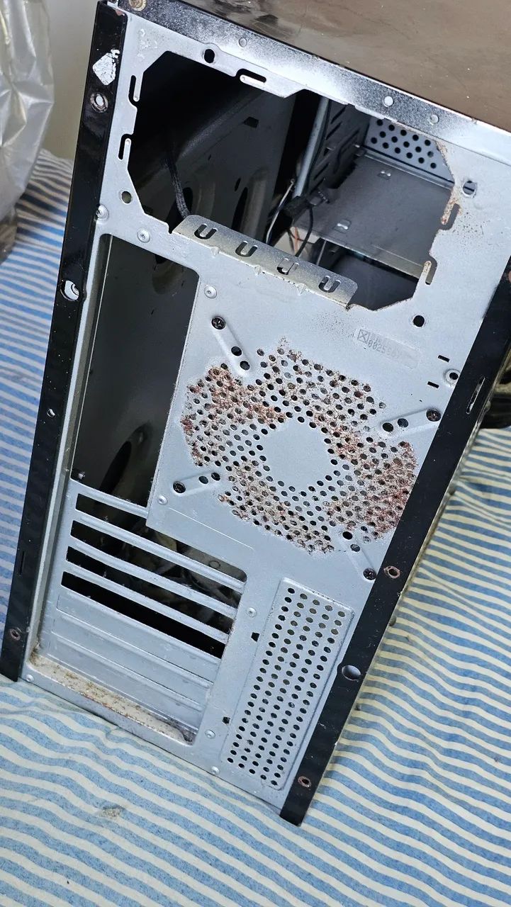 Gabinete Gamer Antigo - Foto 2