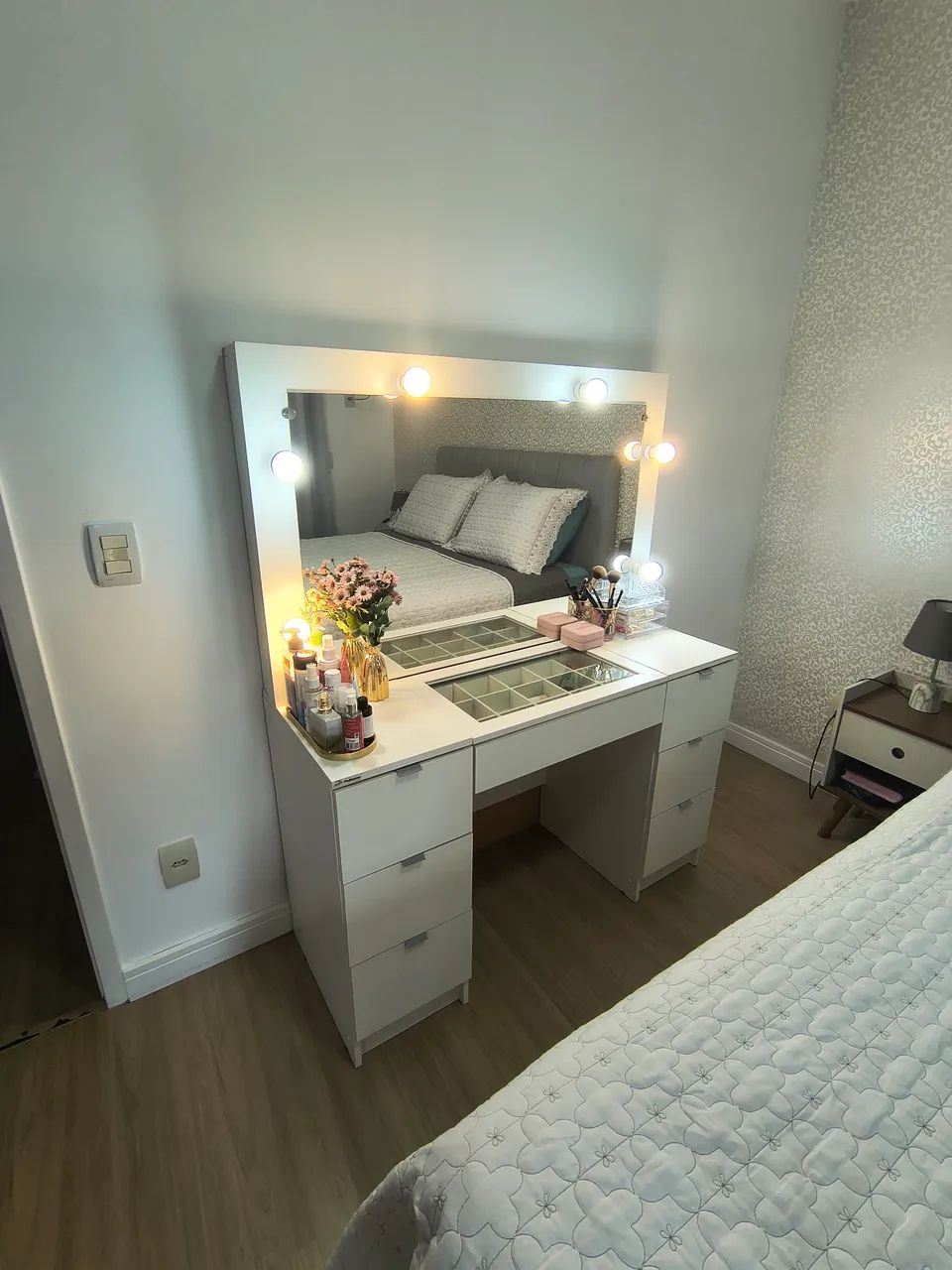 Penteadeira camarim com 7 gavetas e lâmpadas já inclusas - Foto 2