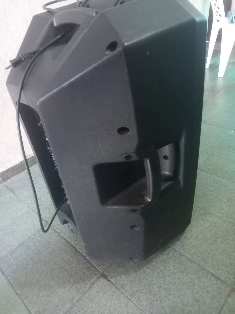 Caixa de som amplificada 