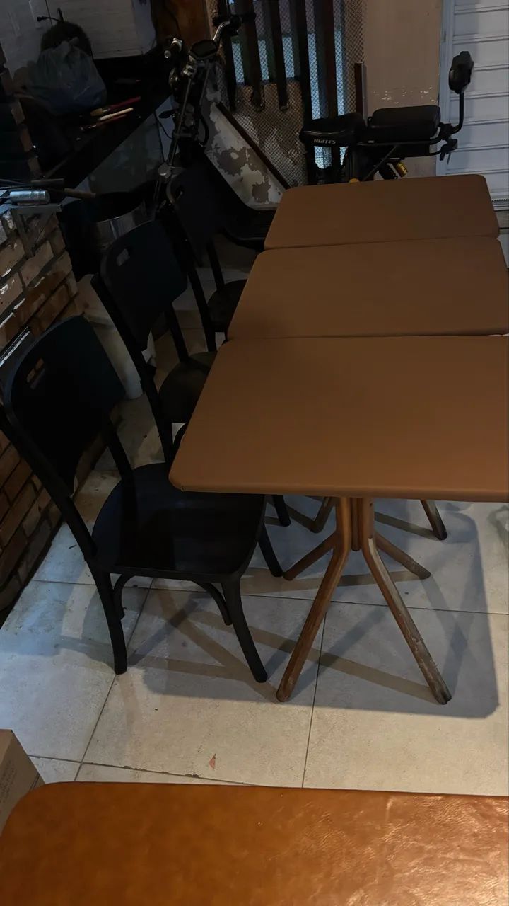 Vendo mesa com 2 cadeiras  - Foto 4