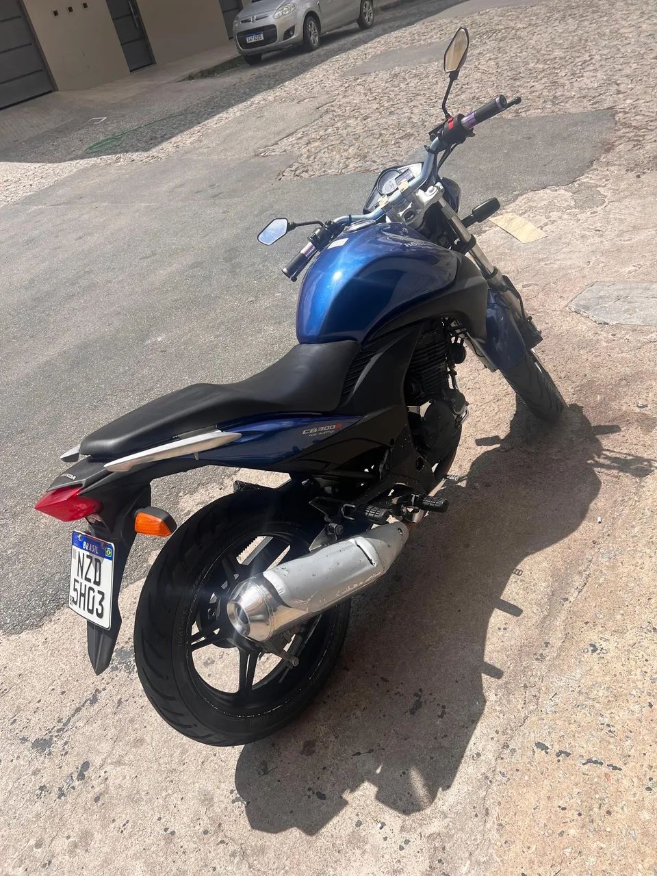 VENDE-SE CB300 - Foto 2