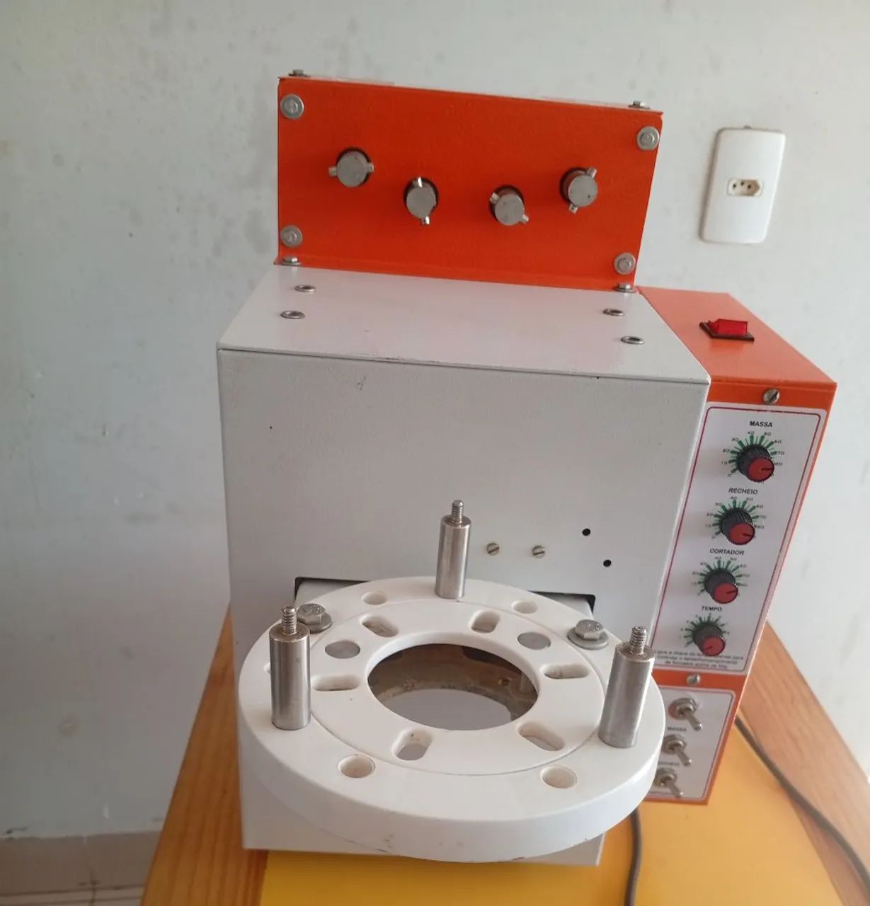 Vende-se máquina modeladora de salgado - Foto 3