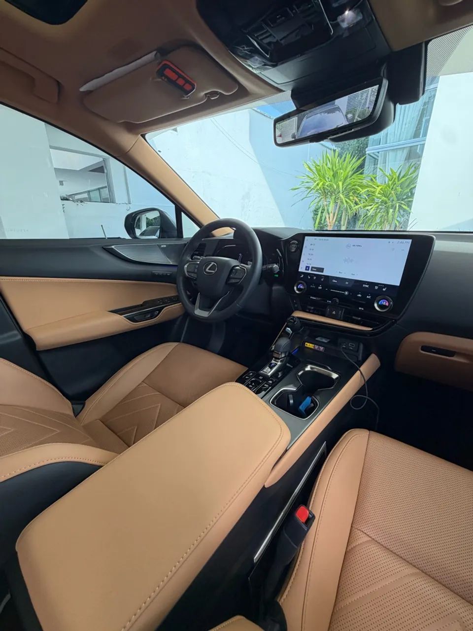 Lexus NX-450h+ AWD 2.5 16V Aut. (Híbrido), foto 10 de 13