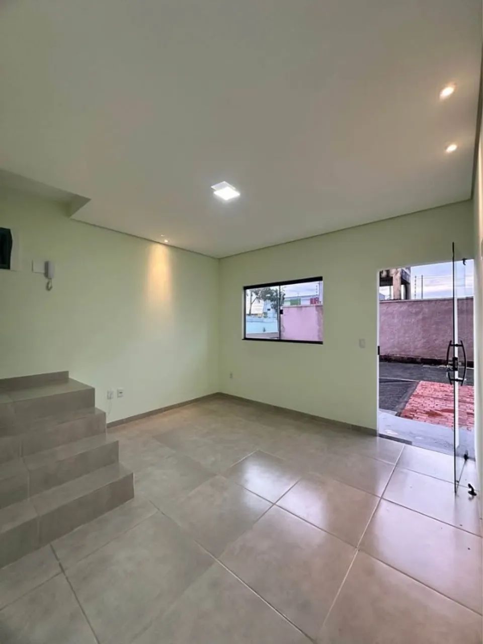 Alugo sobrado com 02 quartos próximo a AABB