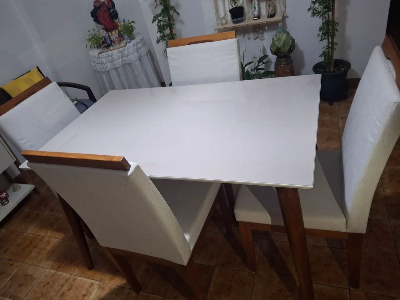Mesa c/ cadeiras 
