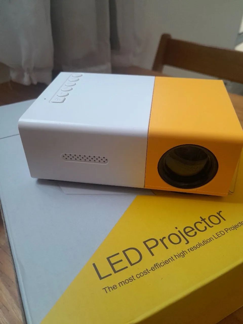 Projetor - HDMI, P2, MicroSD simples - Foto 2