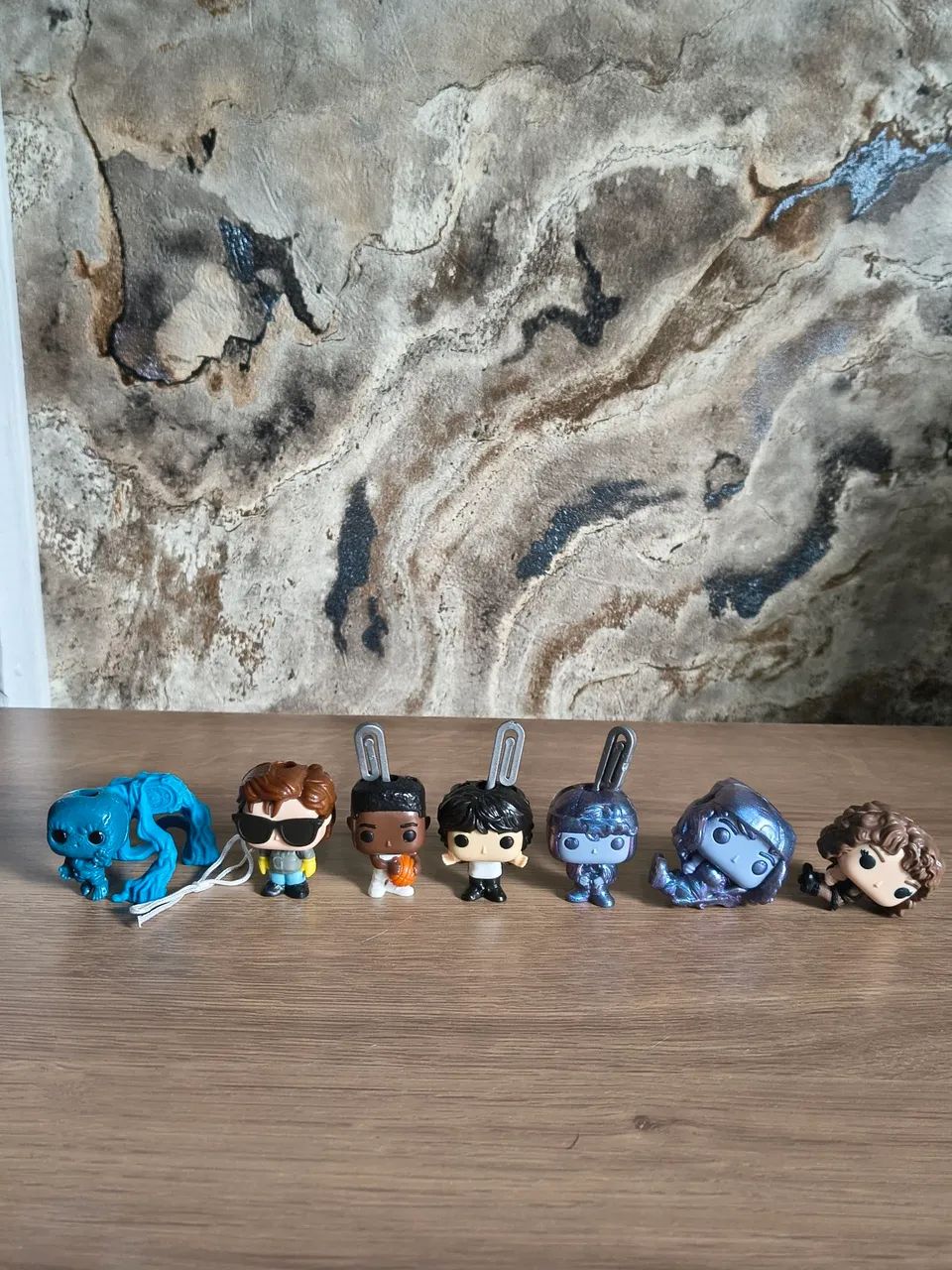 Kinder Joy Stranger things com 7 personagens 