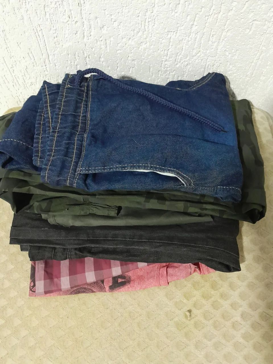 Lote de roupas masculinas 