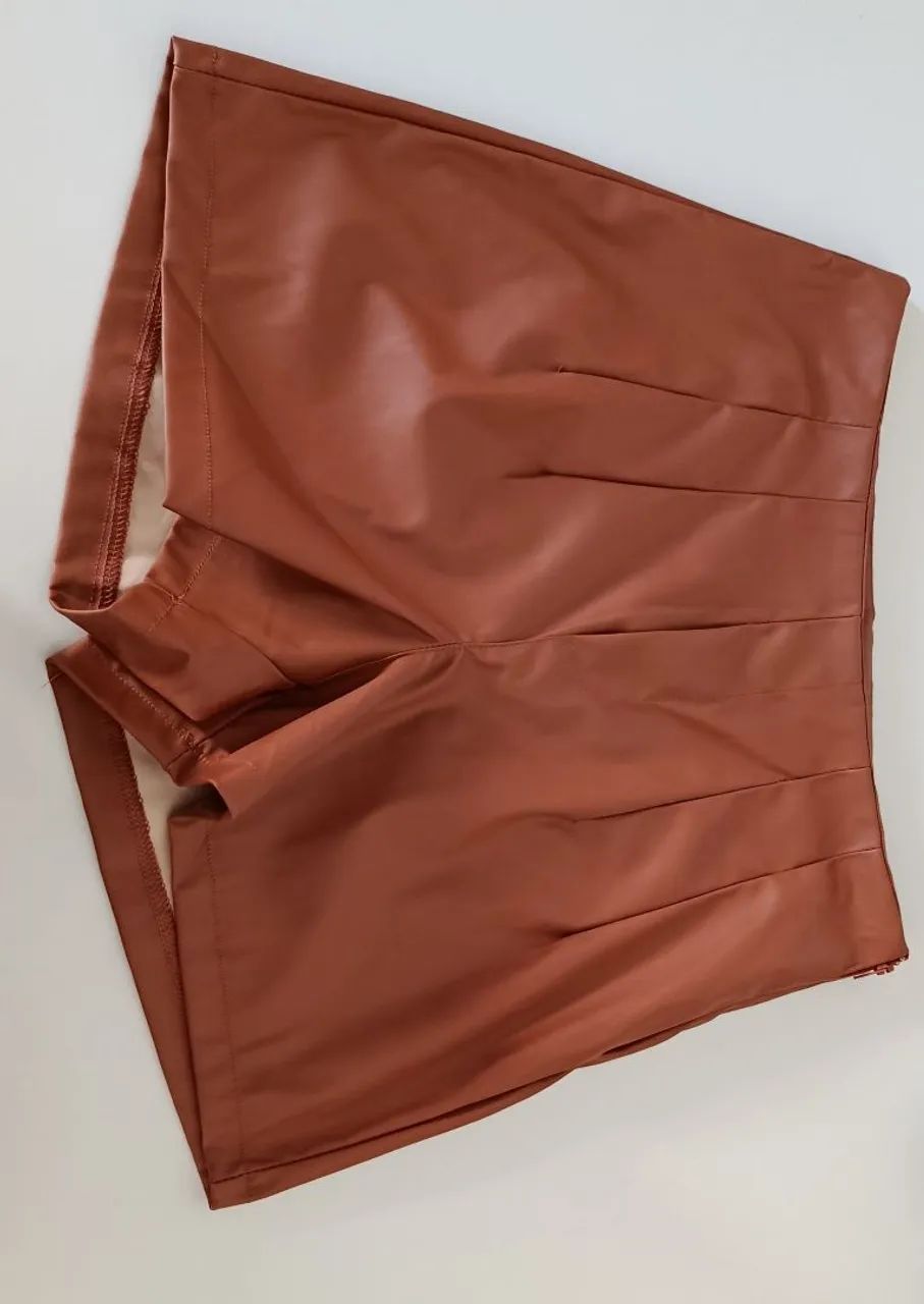 Vendo short novo