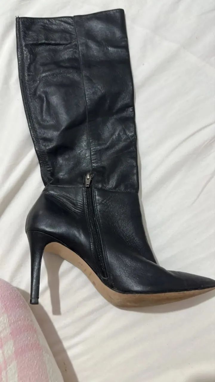 Bota Luiza Barcelos preta 