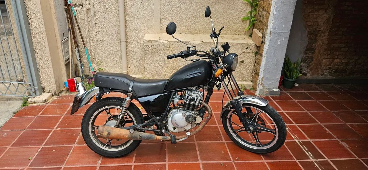 Suzuki Intruder 125