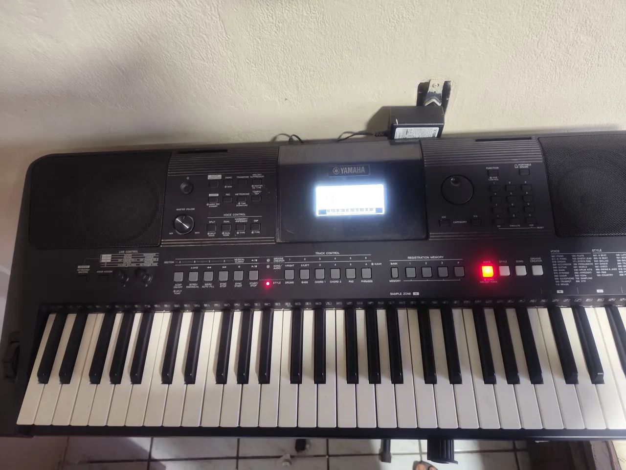 Teclado Yamaha Psr E463 - Foto 4
