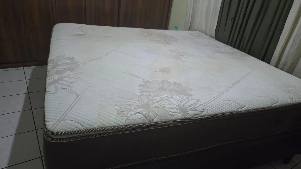 Box e colchão king size  - Foto 4