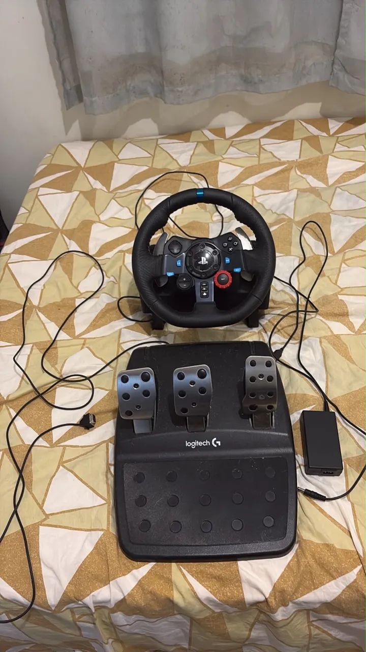 Volante Logitech G29 (Compatível PS4, PS5 e PC)