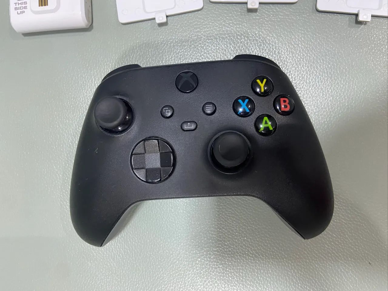 XBOX SERIES S + JOGOS + CARREGADOR COM BATERIAS RECARREGÁVEIS  - Foto 3