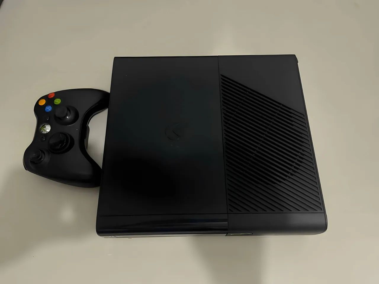 XBOX SUPER SLIM 500gb - Foto 2