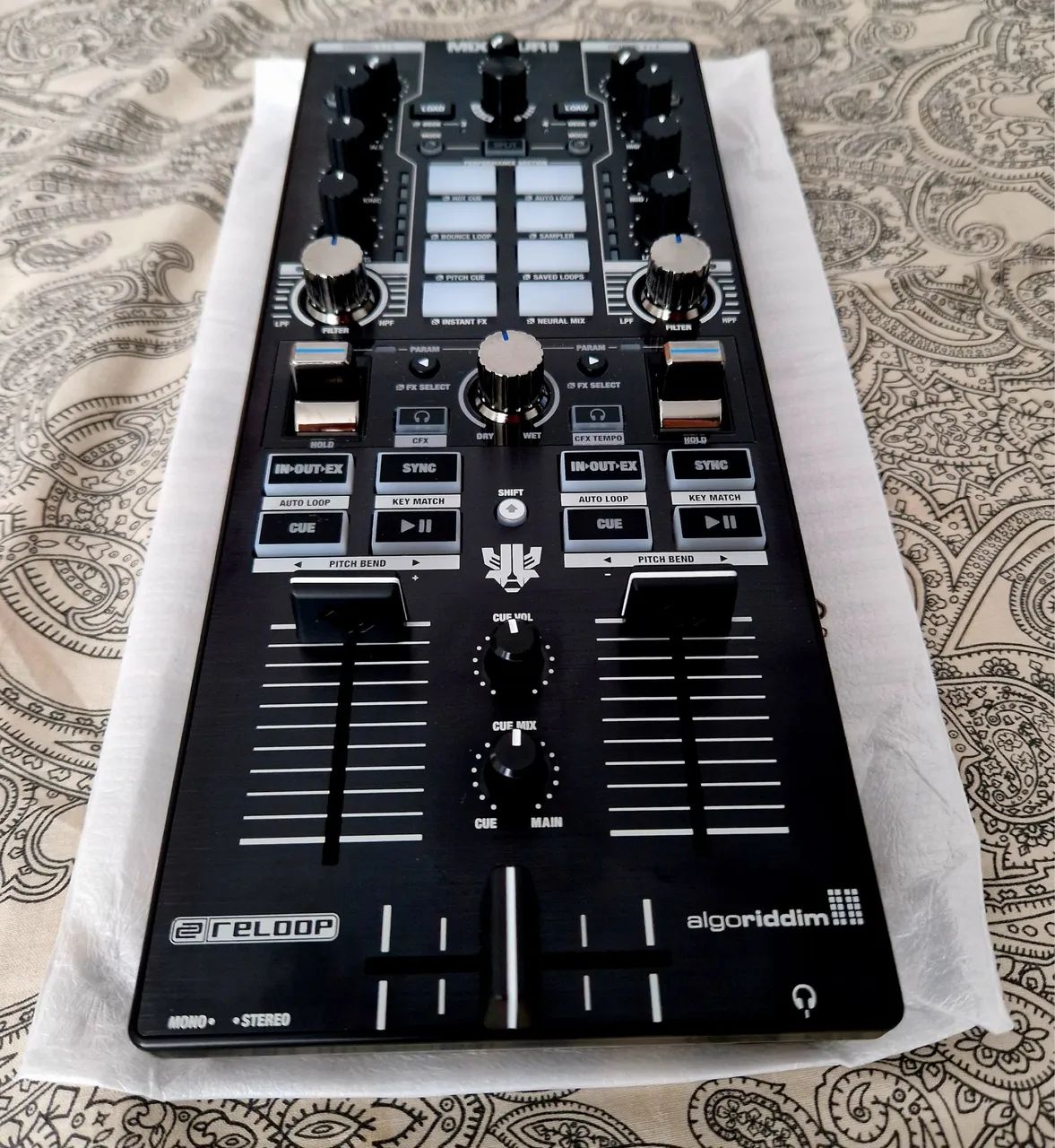 DJ Mixer novo - Reloop pro - Foto 2