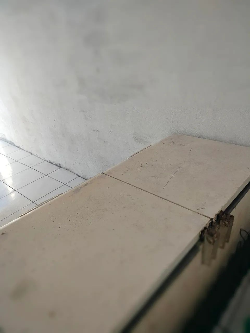 VENDO FREEZER + BALANÇA - R$ 750,00 - Foto 2