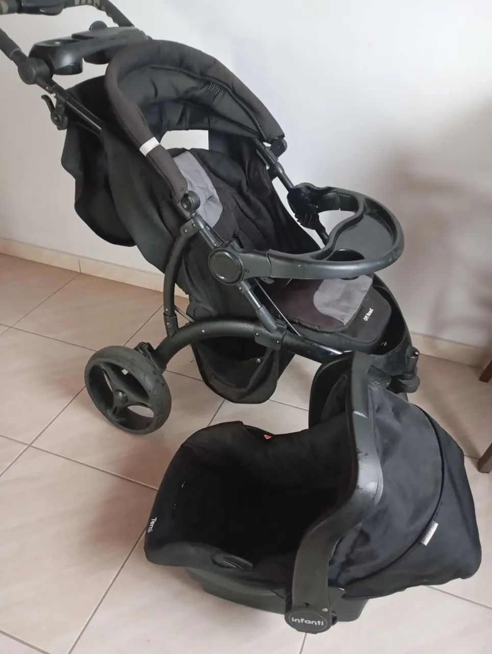 Carrinho de bebê Infanti  - Foto 3
