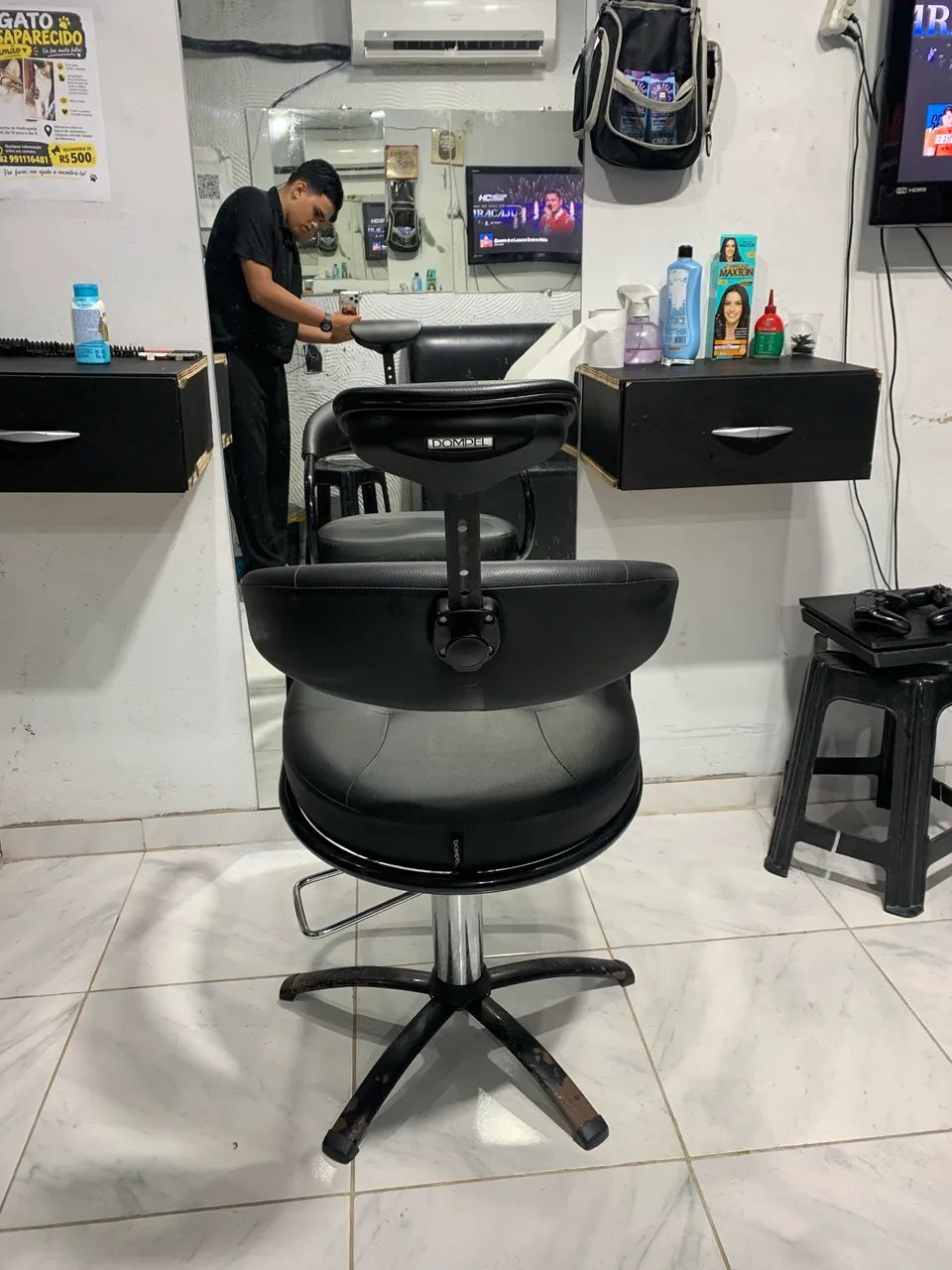 Cadeira dompel de barbearia semi nova