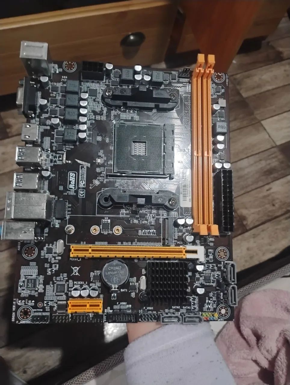 Placa mãe am4 com detalhe