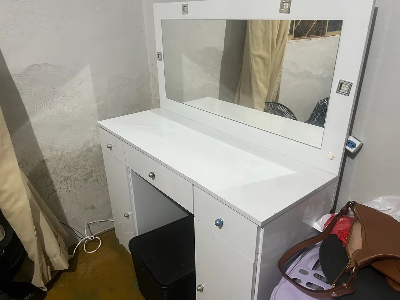 VENDE-SE PENTEADEIRA USADA