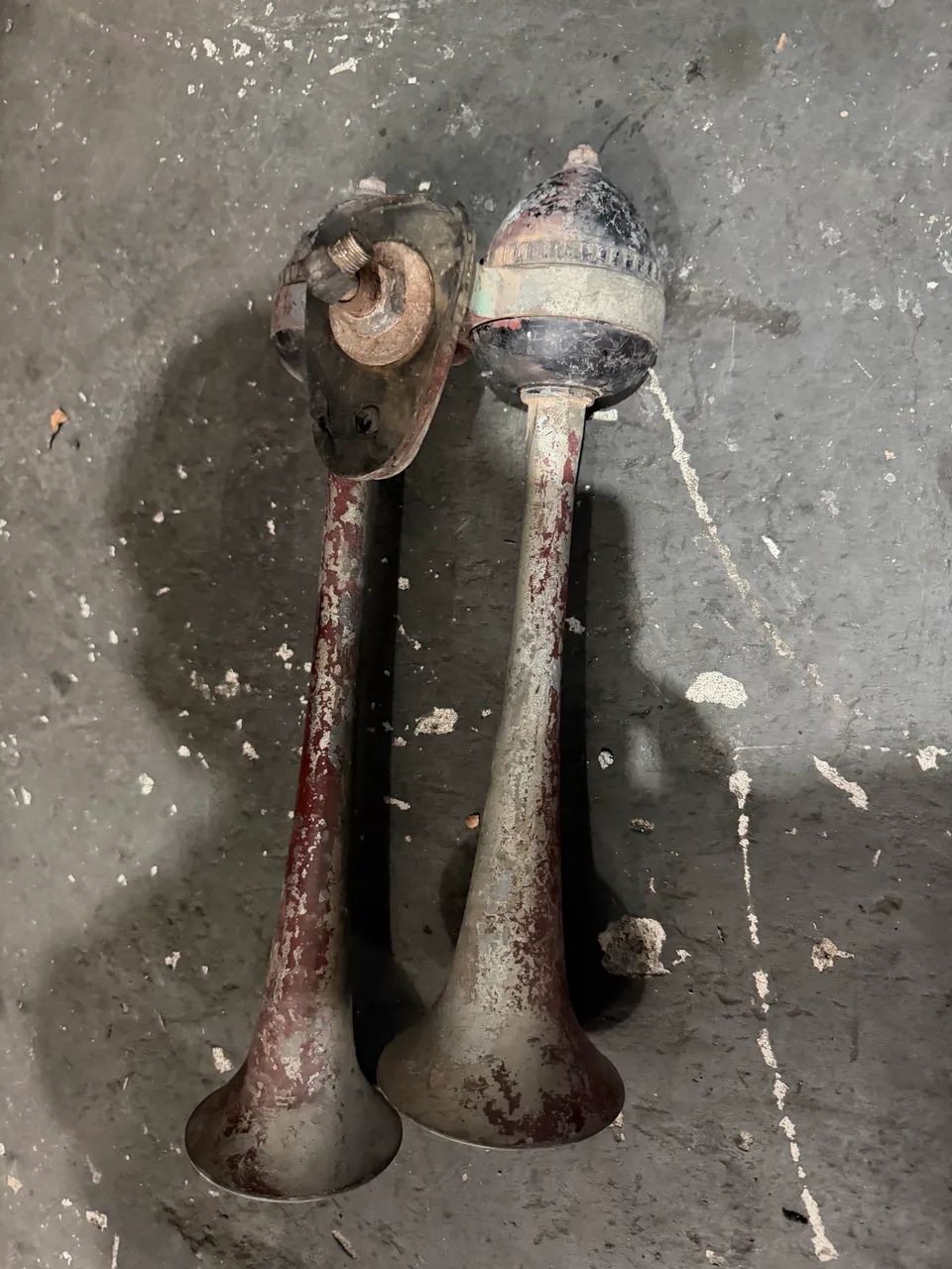 Par de cornetas de caminhão 
