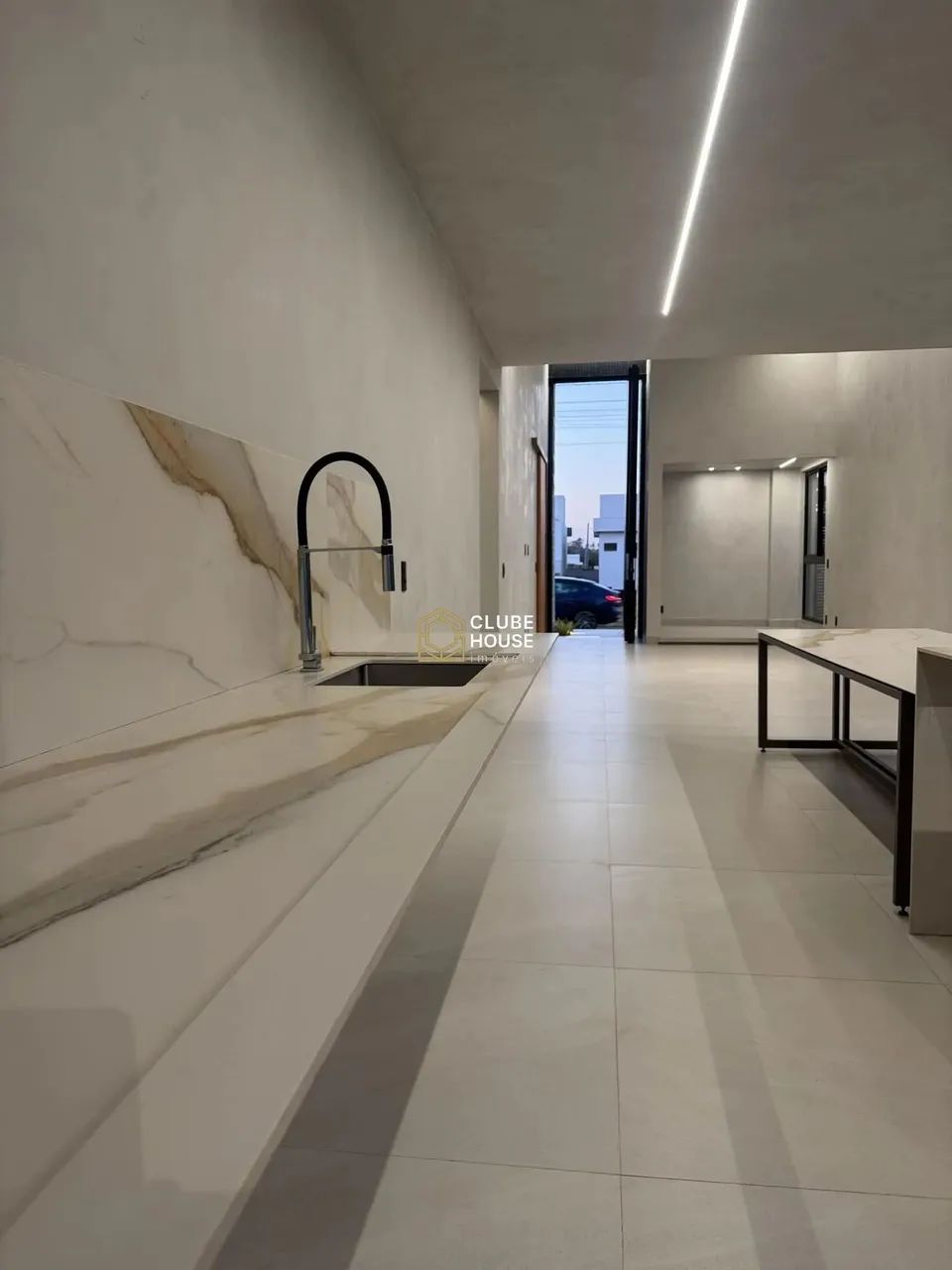 Casa a venda em Anápolis, Condomínio Terras Alphaville, 3 Suítes + Escritório - Foto 9