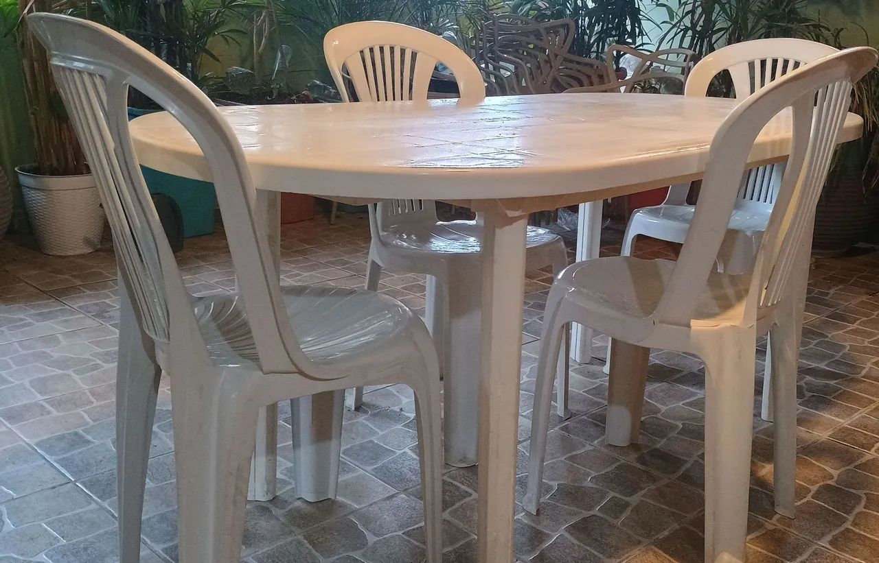 MESA COM 4 CADEIRAS  - Foto 2