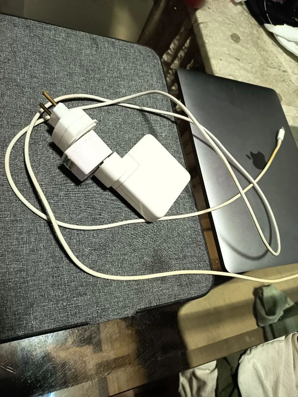 MacBook PRO 2017 tela 13 polegadas 8GB RAM + carregador e capa - Foto 2