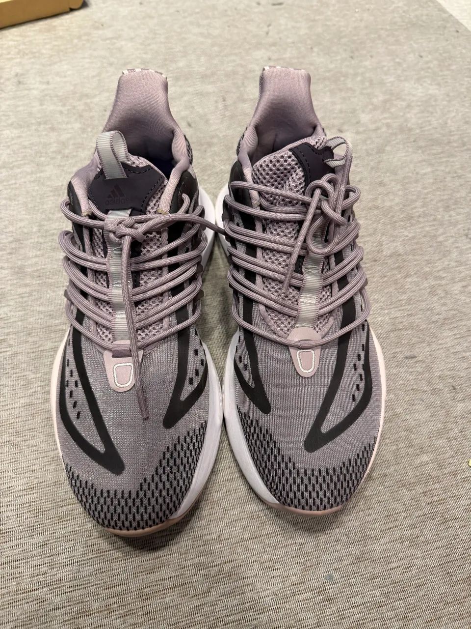 Tenis Feminino Adidas Alpha Boost v1 BR 39 - Foto 2