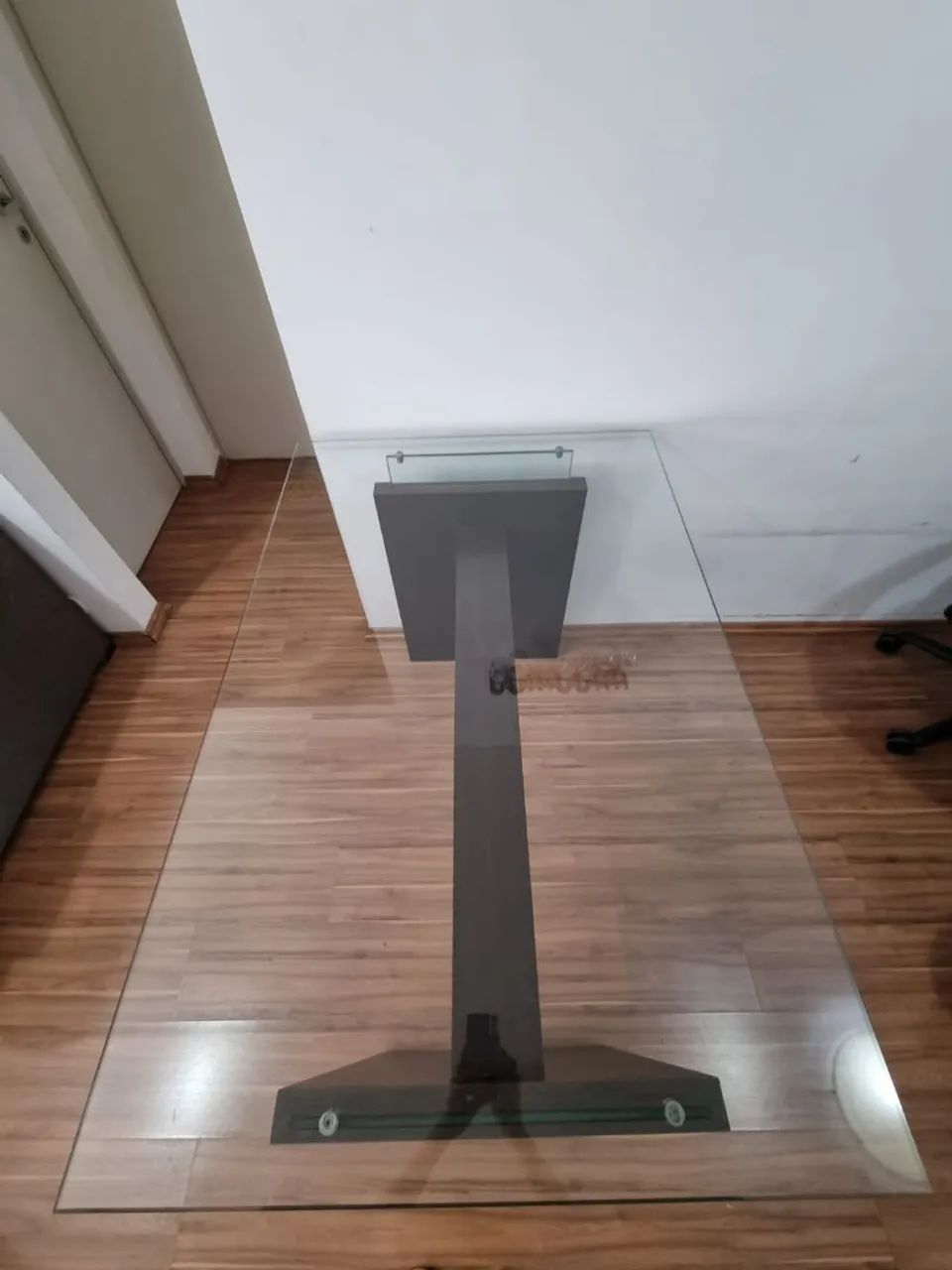 Mesa de Jantar Elegante com Tampo de Vidro - Foto 4