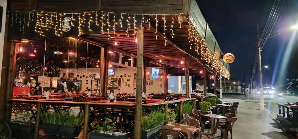 HAMBÚRGUERIA EM PERÚIBE. 274m2