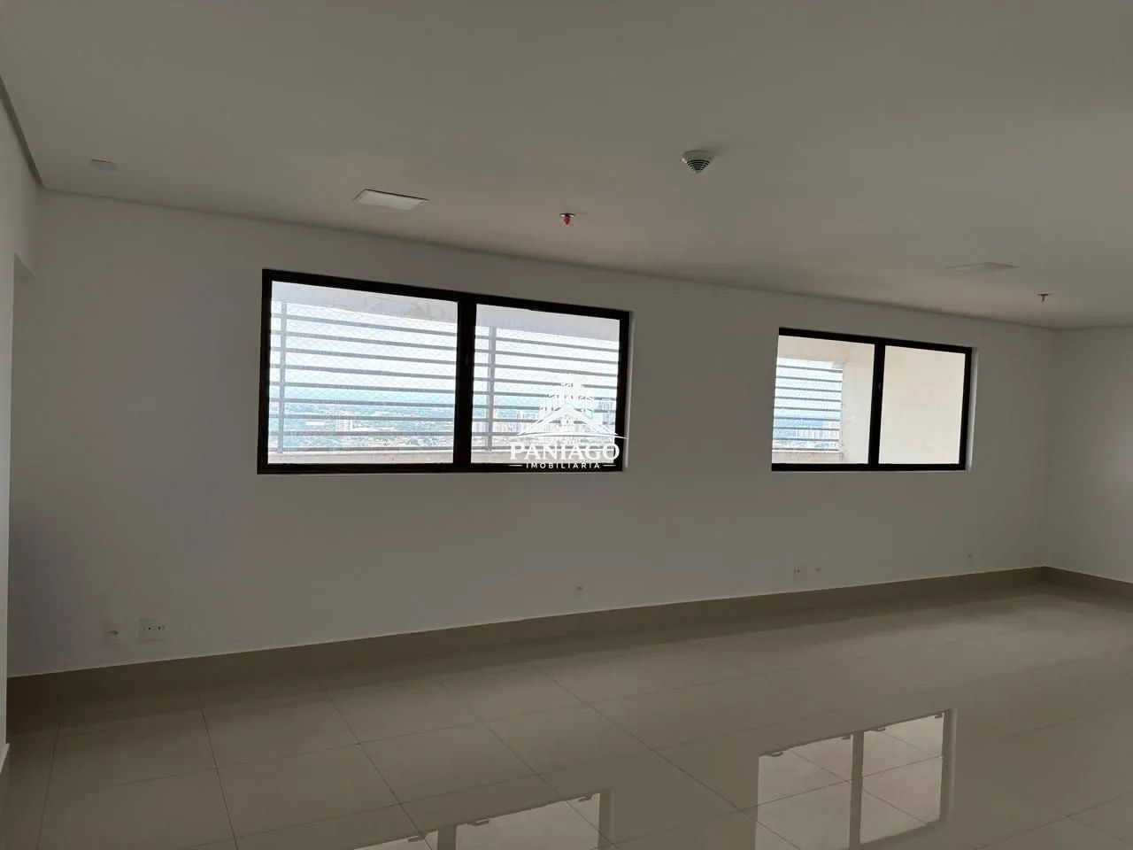 Locação de Sala Comercial no Edifício SB Tower | Andar Alto - Foto 2