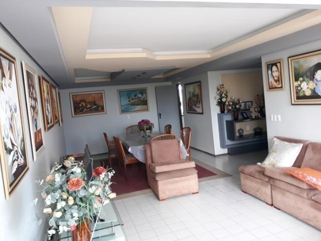 Apartamento em Miramar 176m2, 3 suítes, 2 vagas