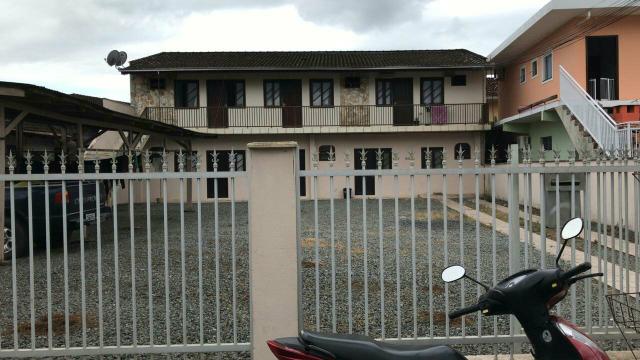 Aluga-se quitinete no bairro iririu .Próximo a curva do nereu - Foto 4