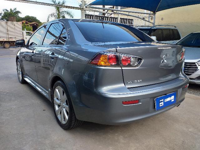 Lancer Automático CVT - Central Multimida - Bancos Caramelos - Pneus Novos - Foto 8