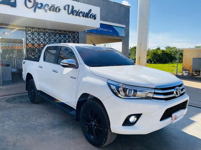 Hilux Srx 2.8 4x4 Diesel Aut 2017 - Foto 2