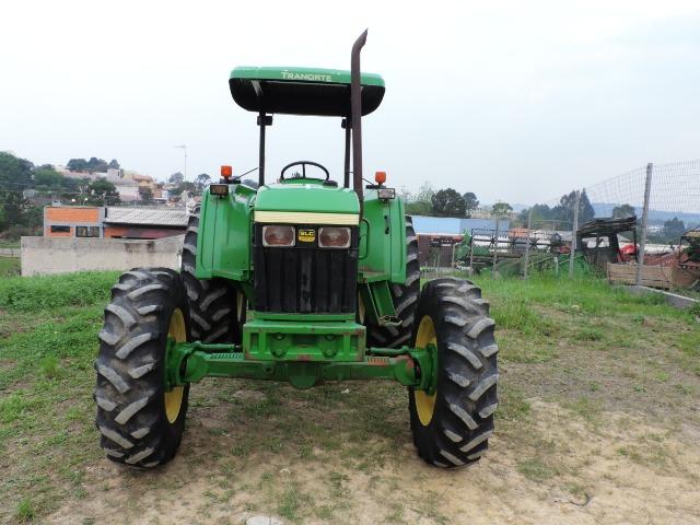 Trator John Deere 5600